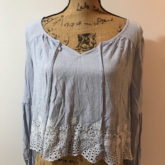 Women’s Hollister pin striped peasant blouse - Picture 4 of 6